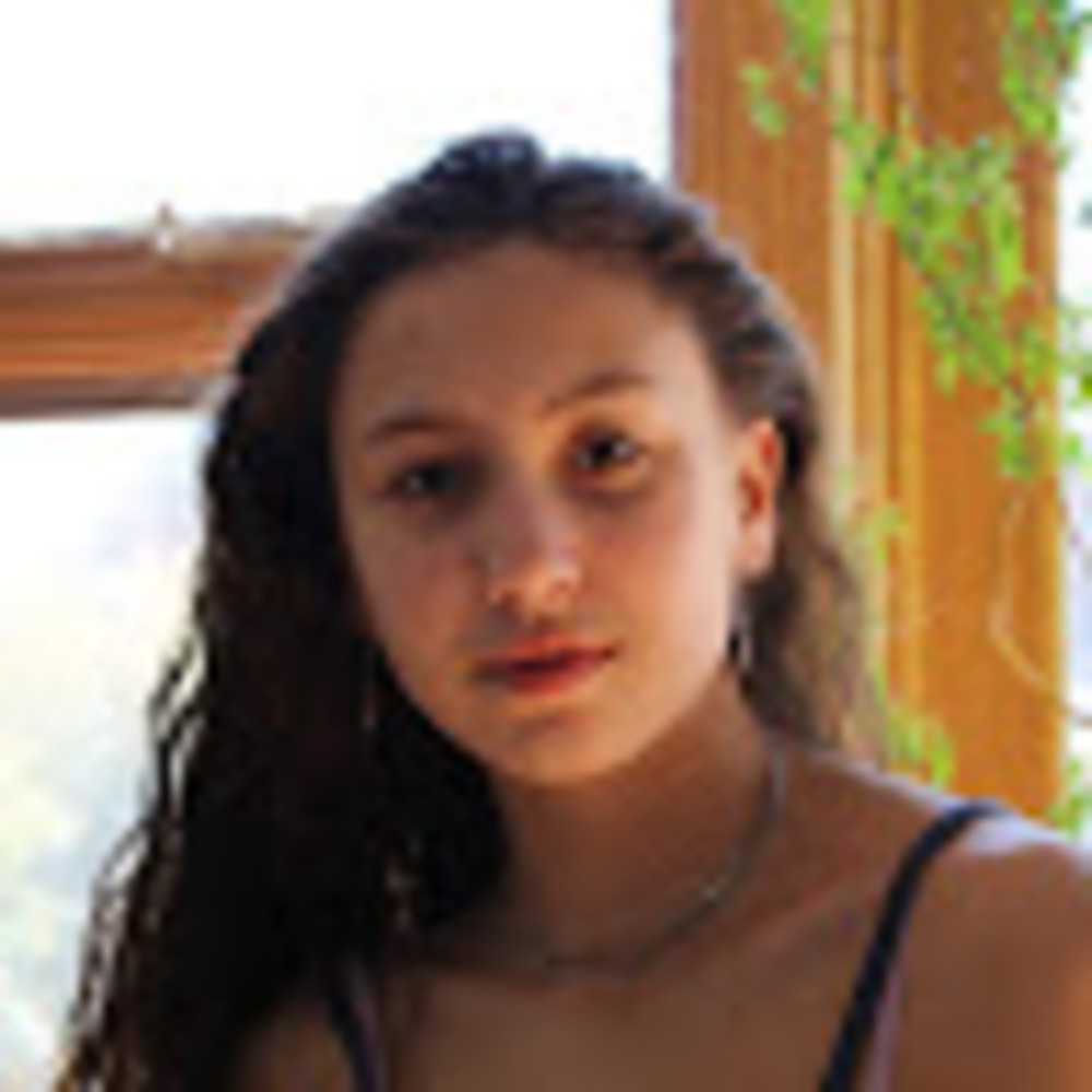 Meet your Posher, Ayva
